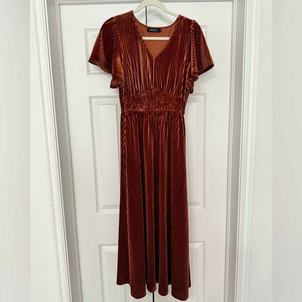 Ribbed copper colored maxi dress. Size Medium